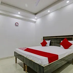 O Rk Plaza 3*, New Delhi India